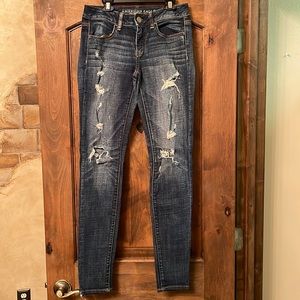 AE distressed jegging